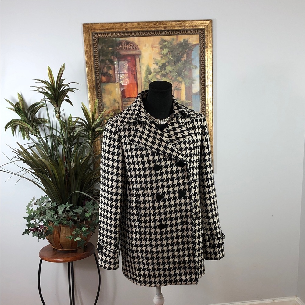 New York & Company Black and White Pea Coat 60% Wool Lapel Notch Double Breasted